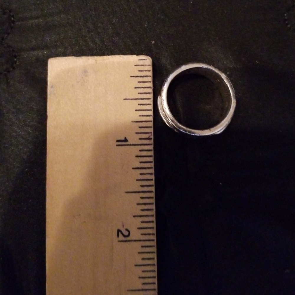 Sterling Silver Ring - Picture 4 of 4